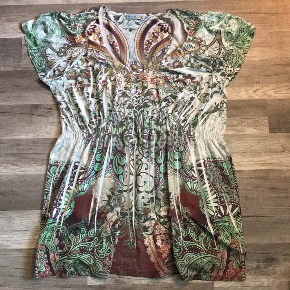 Ladies Capped Sleeve Green Print Blouse 2/$25